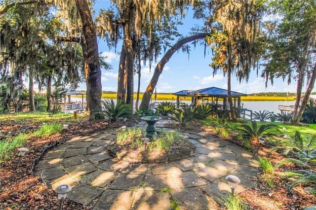1861 NE Delegal Drive NE, Townsend, GA 31331
