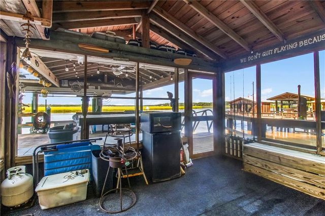 1861 NE Delegal Drive NE, Townsend, GA 31331