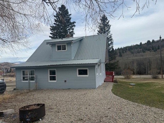 29 Cougar Drive, Anaconda, MT 59711