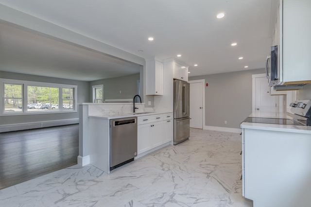 50 Piscataqua Road, Dover, NH 03820