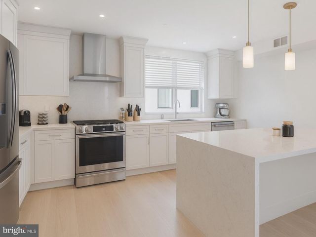 1342 S WOODSTOCK ST, Philadelphia, PA 19146