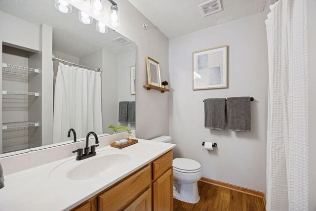 17776 66th Avenue N, Maple Grove, MN 55311