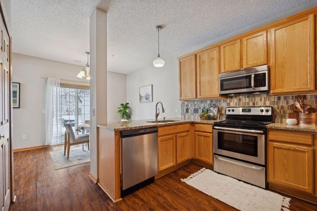 17776 66th Avenue N, Maple Grove, MN 55311