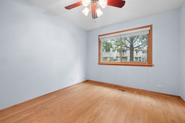 1602 BRITTANY Court D1, Wheeling, IL 60090