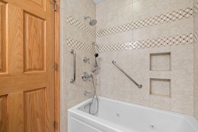 1602 BRITTANY Court D1, Wheeling, IL 60090