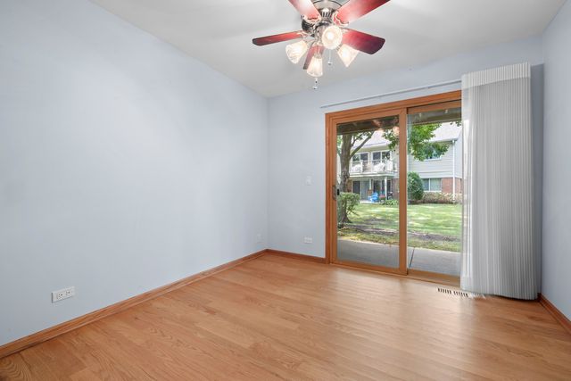 1602 BRITTANY Court D1, Wheeling, IL 60090