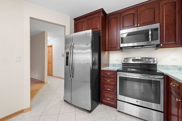 1602 BRITTANY Court D1, Wheeling, IL 60090