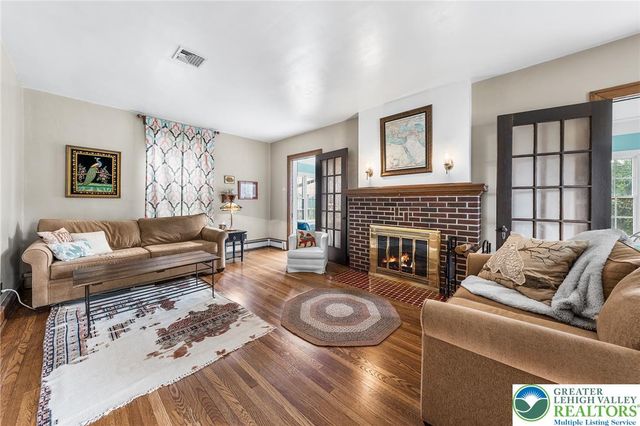 1204 West Market Street, Bethlehem City, PA 18018