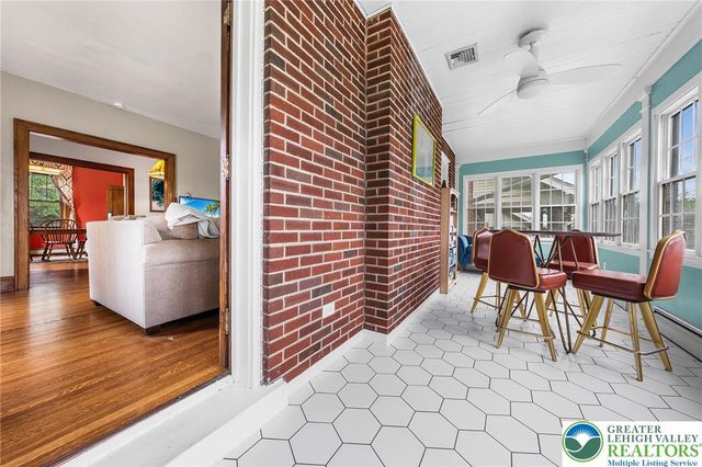 1204 West Market Street, Bethlehem City, PA 18018