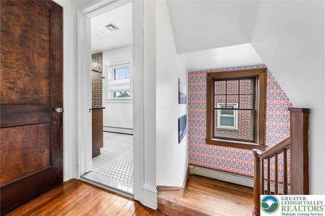 1204 West Market Street, Bethlehem City, PA 18018