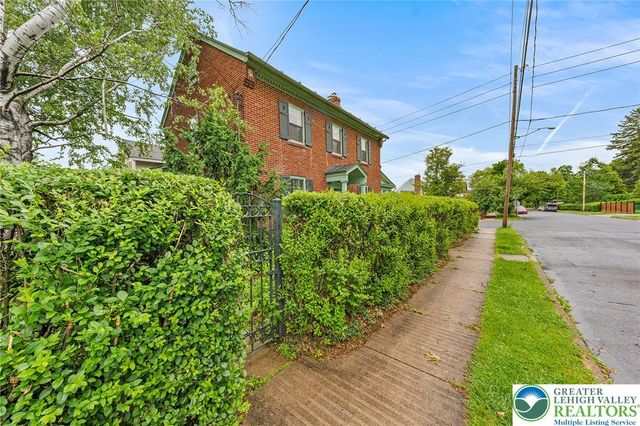 1204 West Market Street, Bethlehem City, PA 18018