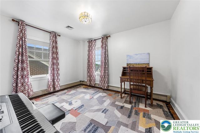 1204 West Market Street, Bethlehem City, PA 18018
