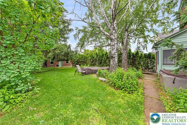 1204 West Market Street, Bethlehem City, PA 18018