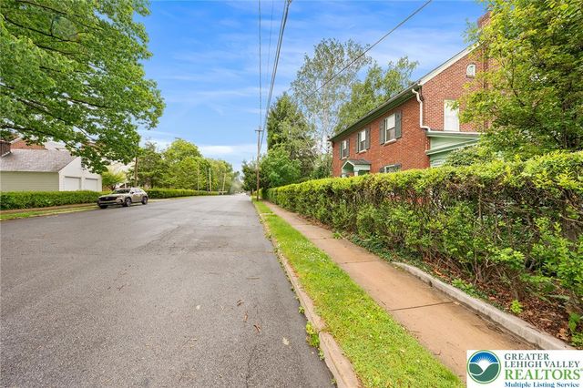1204 West Market Street, Bethlehem City, PA 18018