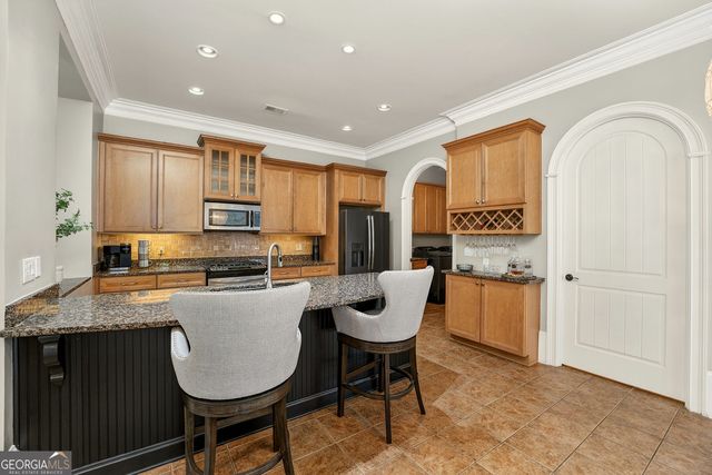 415 Falling Water Avenue, Woodstock, GA 30189