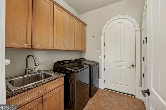 415 Falling Water Avenue, Woodstock, GA 30189