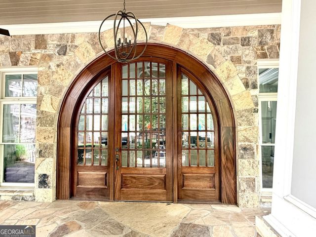 415 Falling Water Avenue, Woodstock, GA 30189