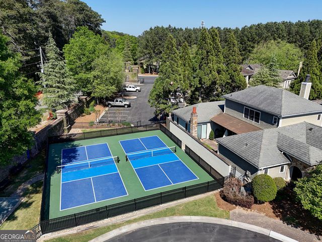 415 Falling Water Avenue, Woodstock, GA 30189