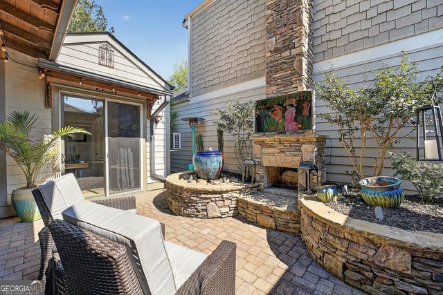 415 Falling Water Avenue, Woodstock, GA 30189