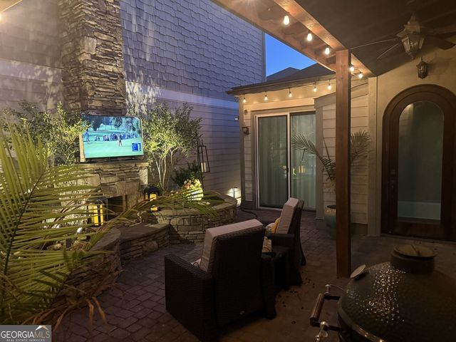 415 Falling Water Avenue, Woodstock, GA 30189