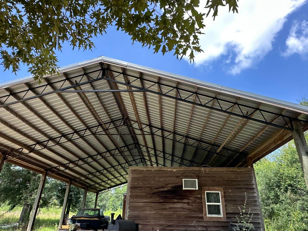 Image 2 of property listing at 6389 County Line Road B, Baker, FL 32531