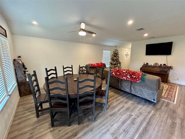 6515 Alexis Street, Beaumont, TX 77708