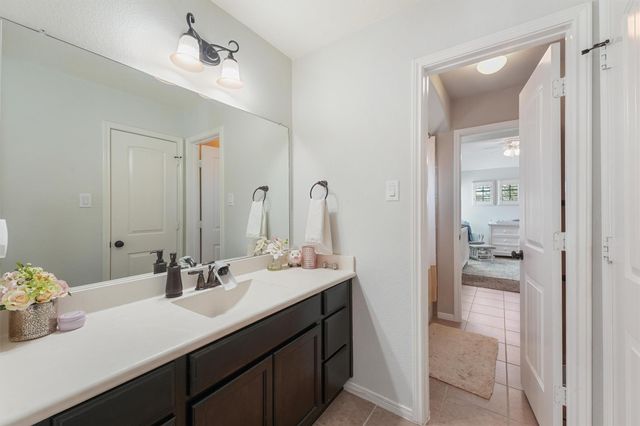 111 Meadow Valley Drive, Conroe, TX 77384