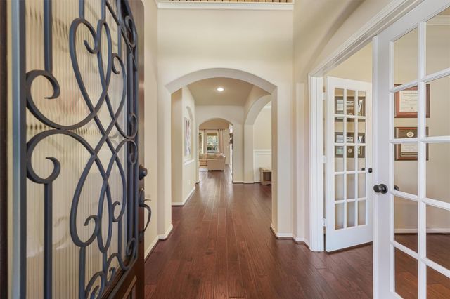 111 Meadow Valley Drive, Conroe, TX 77384