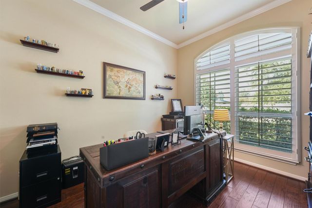 111 Meadow Valley Drive, Conroe, TX 77384