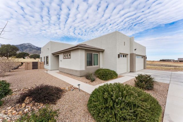 6532 E Saddlehorn Circle, Hereford, AZ 85615