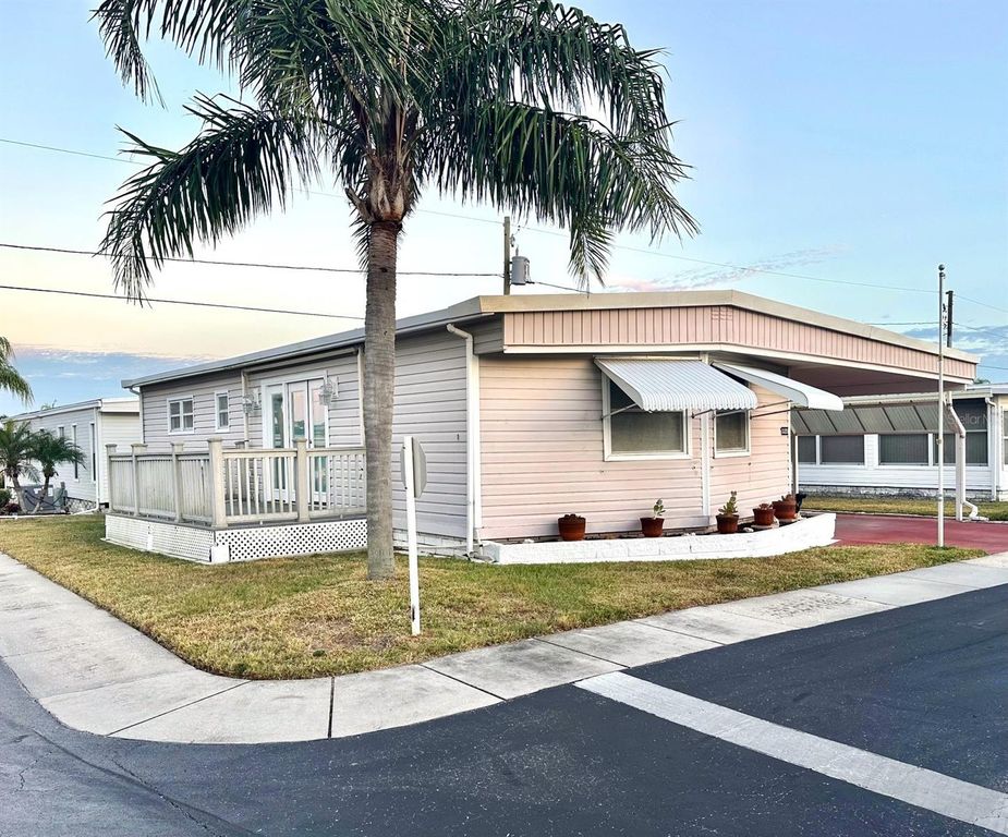 11211 101ST STREET 93, Largo, FL 33773