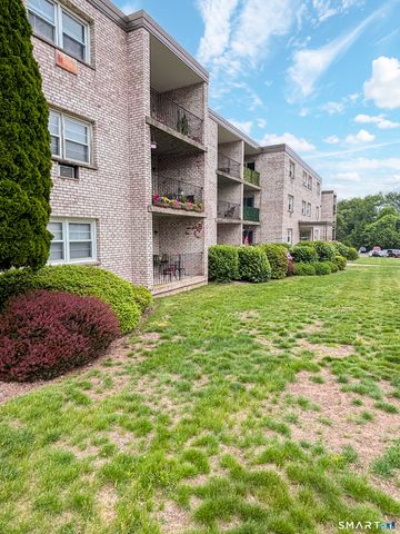 300 Meadowside Road 212, Milford, CT 06460