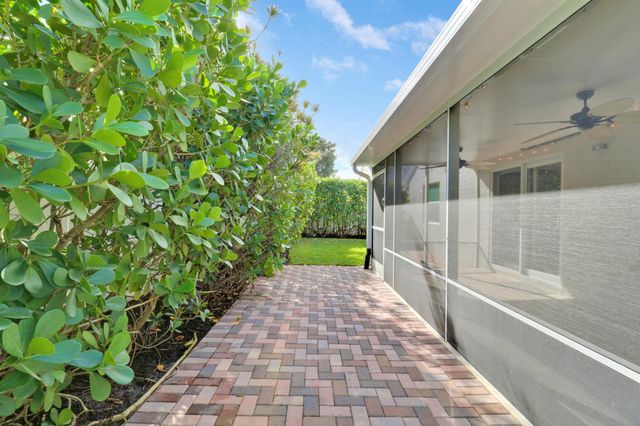 140 Pennock Landing Circle, Jupiter, FL 33458