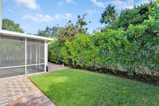 140 Pennock Landing Circle, Jupiter, FL 33458