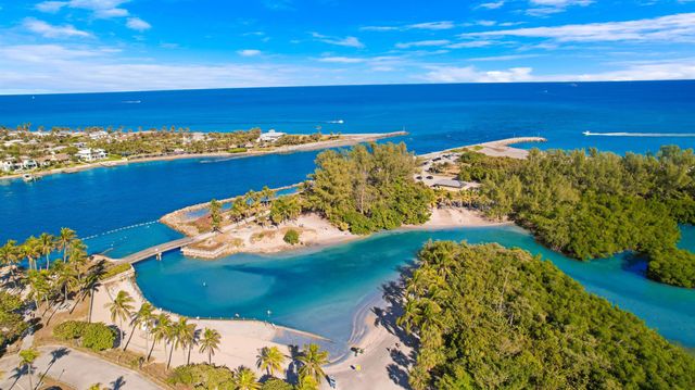 140 Pennock Landing Circle, Jupiter, FL 33458