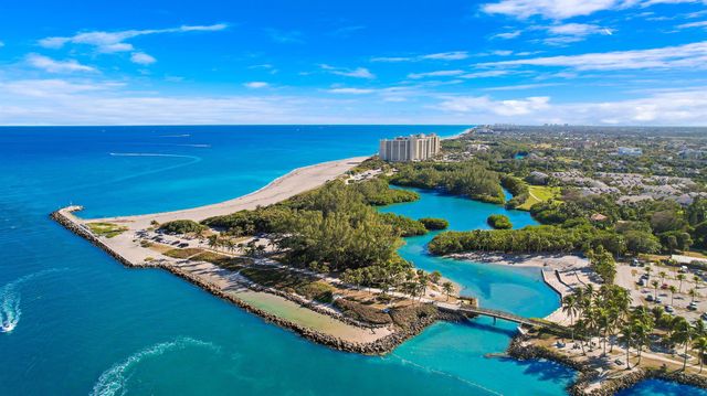 140 Pennock Landing Circle, Jupiter, FL 33458