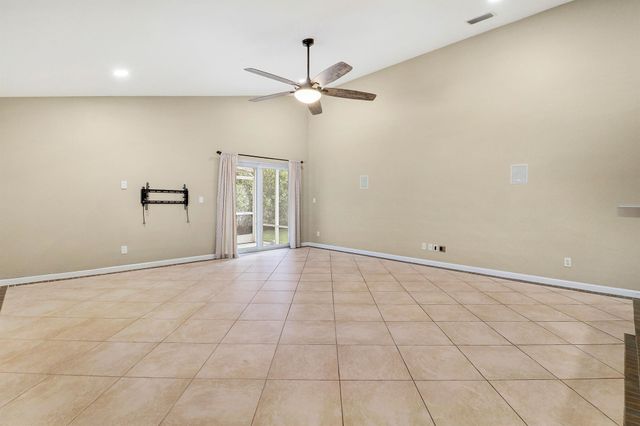140 Pennock Landing Circle, Jupiter, FL 33458