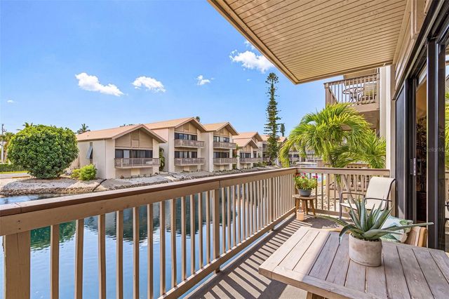 1135 LAKE HOUSE CIRCLE C115, Sarasota, FL 34242