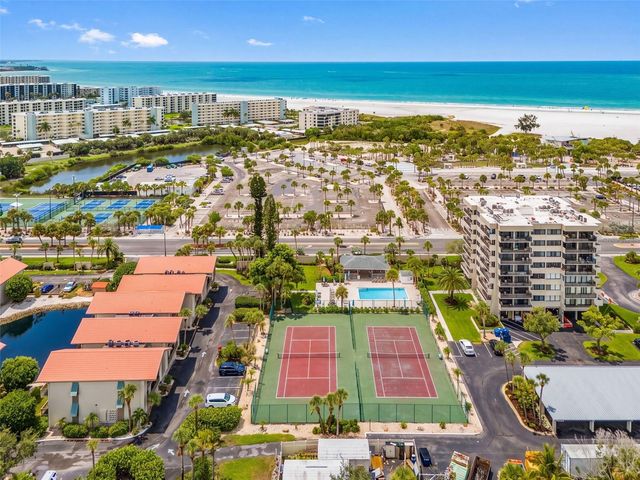 1135 LAKE HOUSE CIRCLE C115, Sarasota, FL 34242