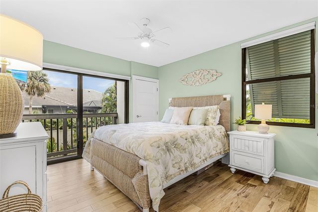 1135 LAKE HOUSE CIRCLE C115, Sarasota, FL 34242