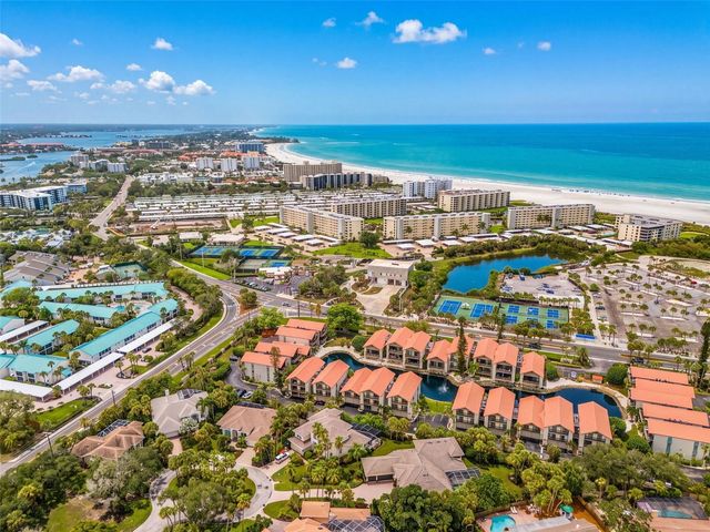 1135 LAKE HOUSE CIRCLE C115, Sarasota, FL 34242