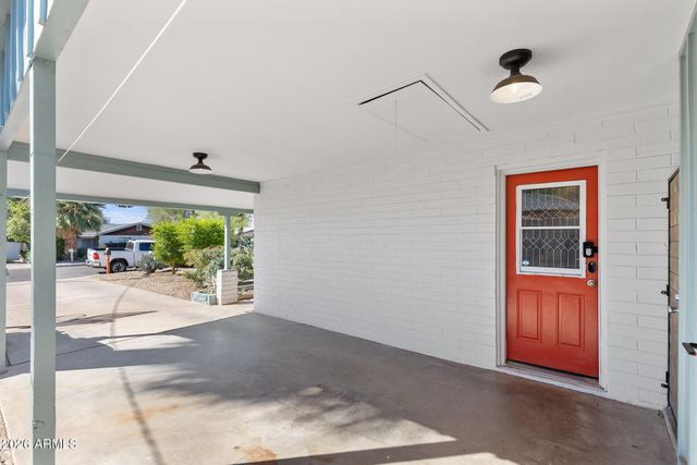 808 E CINNABAR Avenue, Phoenix, AZ 85020