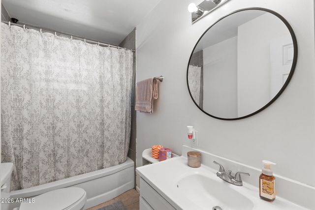 808 E CINNABAR Avenue, Phoenix, AZ 85020