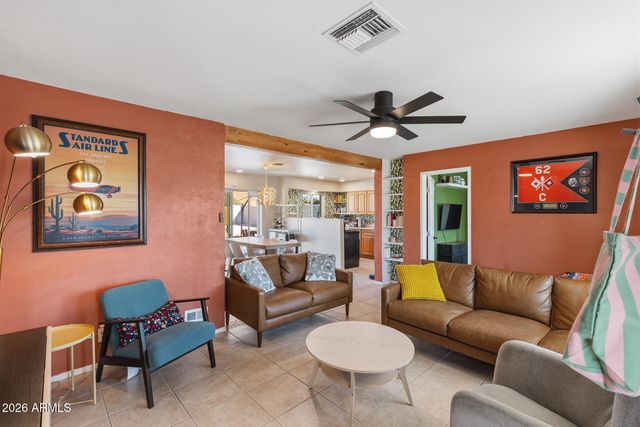 808 E CINNABAR Avenue, Phoenix, AZ 85020