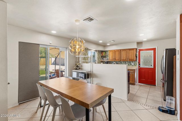 808 E CINNABAR Avenue, Phoenix, AZ 85020