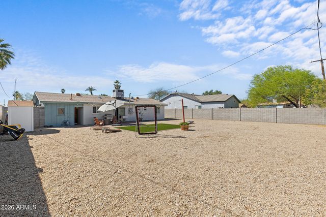 808 E CINNABAR Avenue, Phoenix, AZ 85020