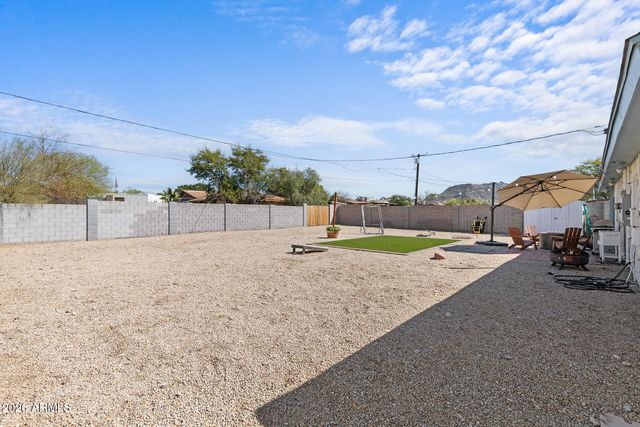 808 E CINNABAR Avenue, Phoenix, AZ 85020
