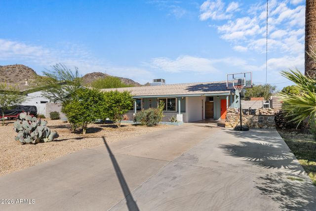 808 E CINNABAR Avenue, Phoenix, AZ 85020