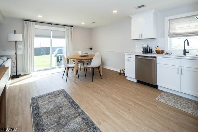 301 N 16Th St, Kenilworth Boro, NJ 07033