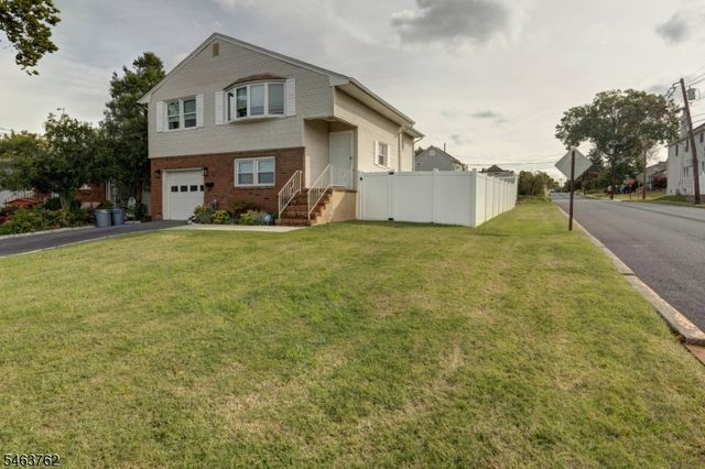 301 N 16Th St, Kenilworth Boro, NJ 07033
